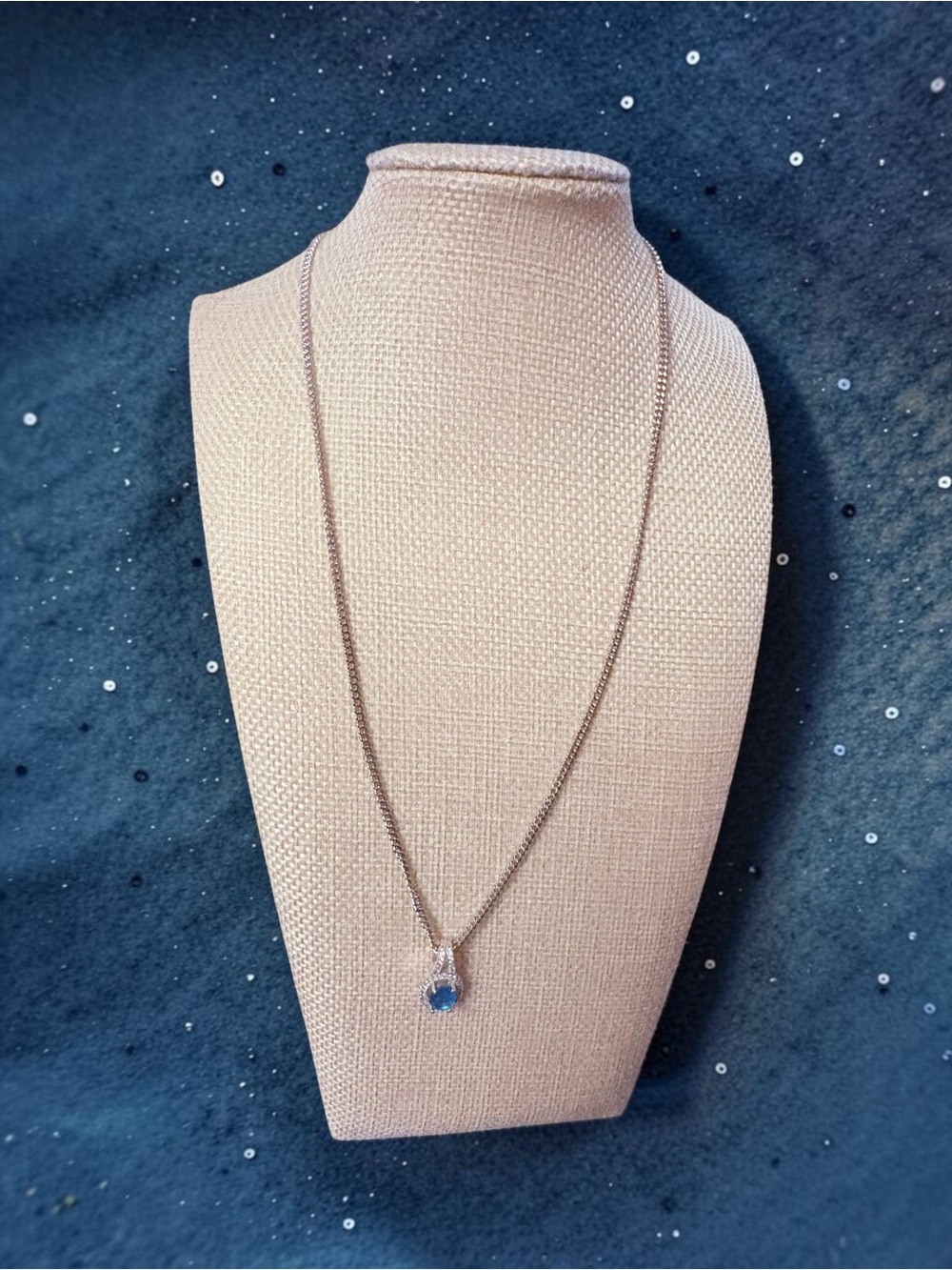 🦖 5 for $20 Blue Crystal Halo Pendant Necklace